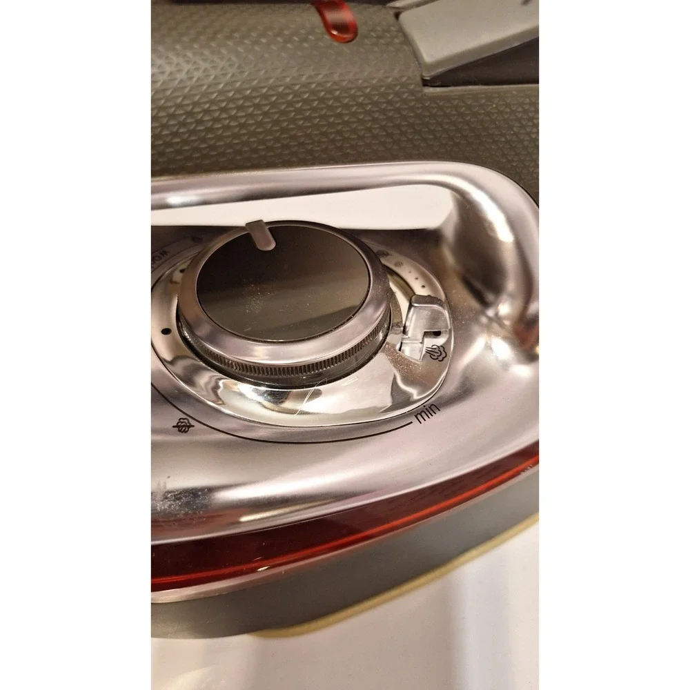 CHI ELECTRONIC STEAM IRON RETRACTABLE CORD TITANIUM CERAMIC 1700W